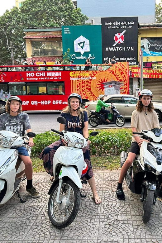 explore-5-districts-in-ho-chi-minh-city-by-motorbike