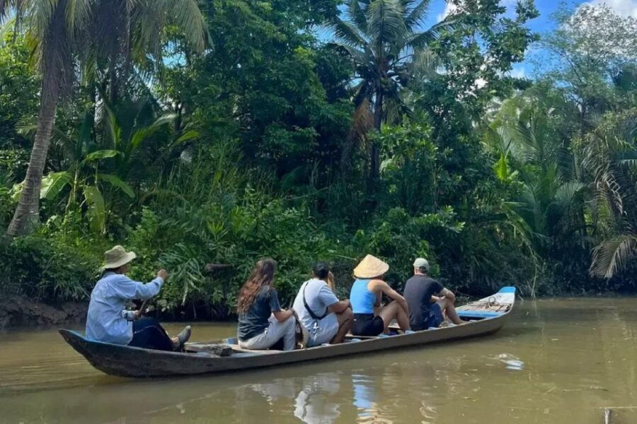 explore-mekong-delta-tour-with-local-guide