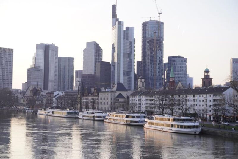 frankfurt-criminal-hunt-and-dangerously-delicious-schnitzel