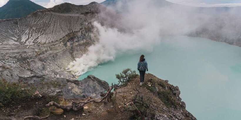 from-bali-mount-ijen-blue-fire-volcano-tour