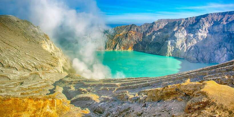 from-bali-the-majestic-mount-ijen-sunrise-trekking