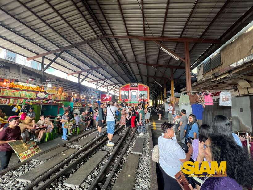 from-bangkokdamnoen-floating-market-and-railway-market-tour