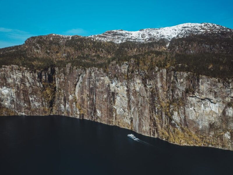 from-bergen-mostraumen-fjord-cruise-the-local-operator