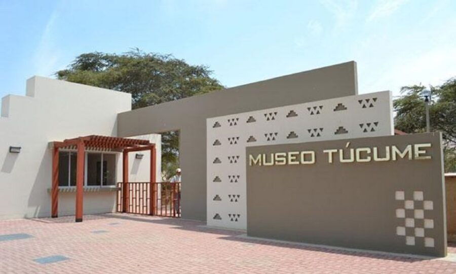 from-chiclayo-tucume-pyramids-and-las-balsas-huaca