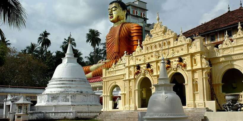 from-galle-hidden-temples-snakes-coastlines-tour