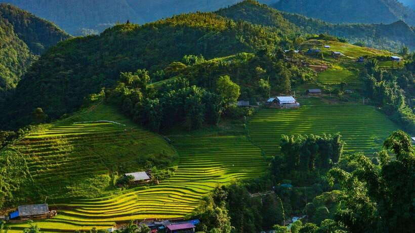 from-hanoi-3-day-sapa-bac-ha-market-trekking-tour