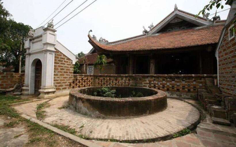 from-hanoi-duong-lam-ancient-village-private-full-day-trip