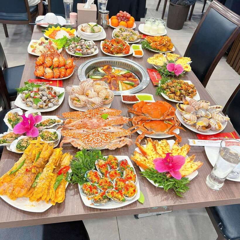 from-ho-chi-minh-cu-chi-tunnels-mekong-delta-private-tour