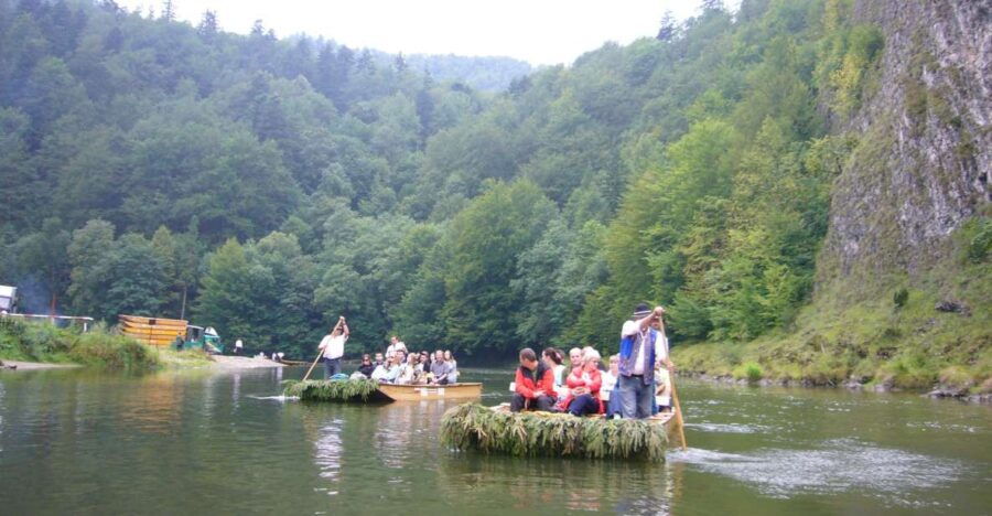 from-krakow-dunajec-river-gorge-wooden-raft-river-cruise