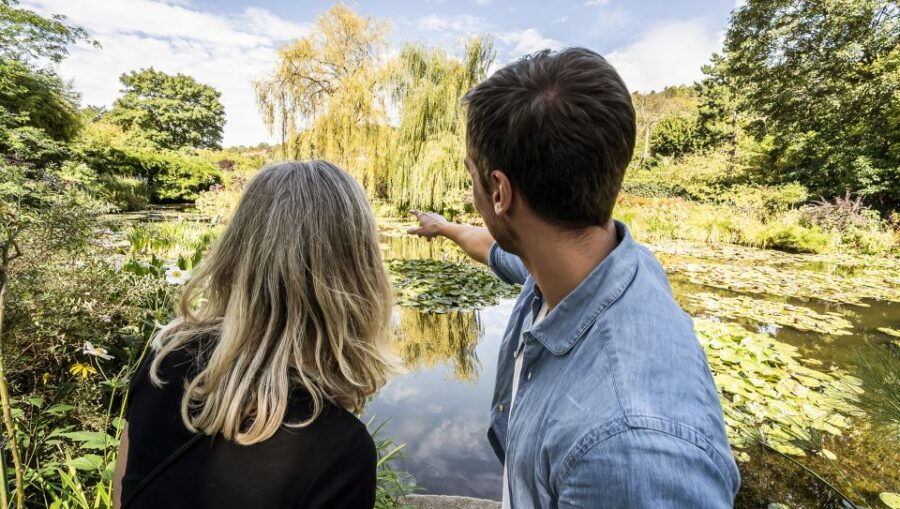from-paris-giverny-day-trip-with-audio-guide-or-live-guide