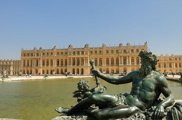 from-paris-versailles-guided-tour-by-deluxe-minibus