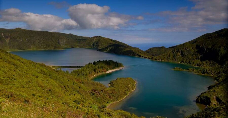 from-ponta-delgada-lagoa-do-fogo-hot-springs-day-trip