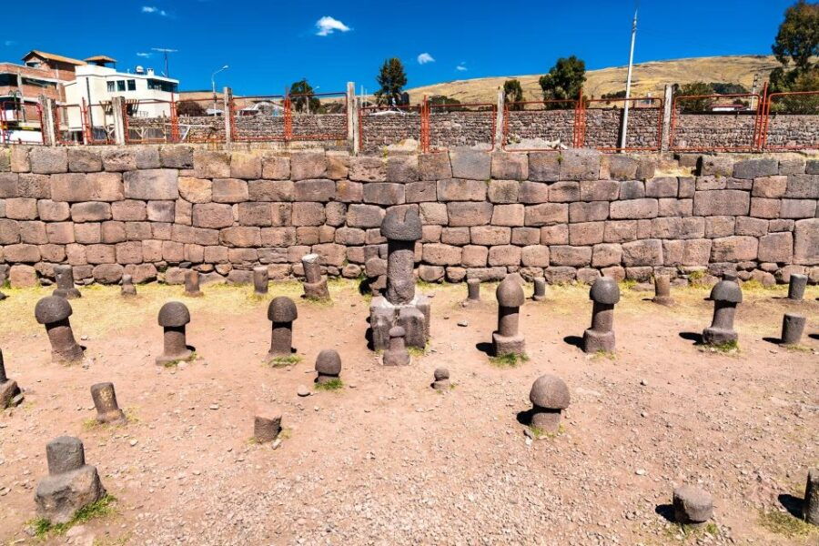from-puno-guided-tour-of-aramu-muru-with-hotel-transfers