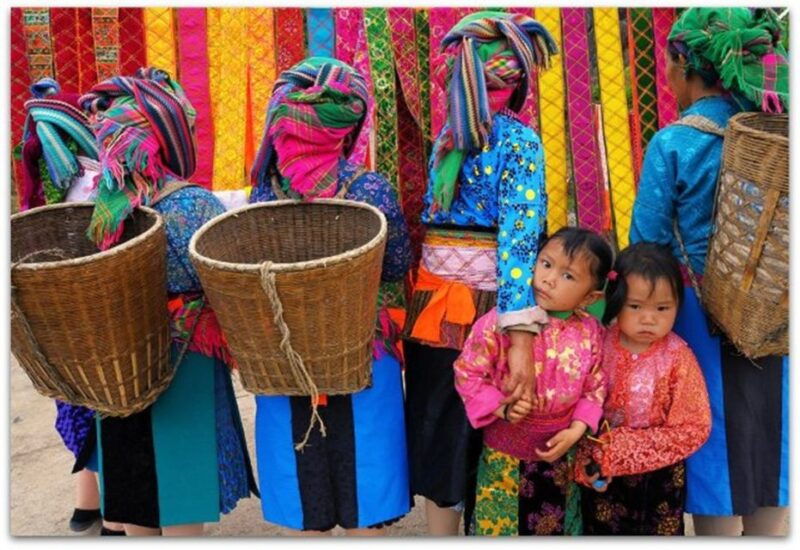 from-sa-pa-sunday-bac-ha-market-group-tour