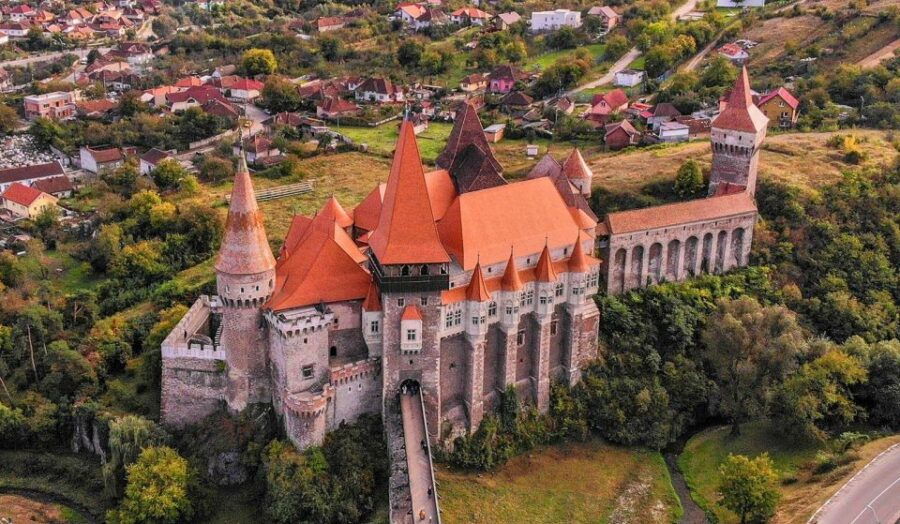 from-sibiu-alba-carolina-citadel-and-corvins-castle-tour