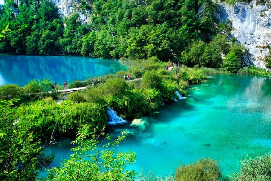 from-zadar-plitvice-lakes-national-park-day-trip-boat-ride