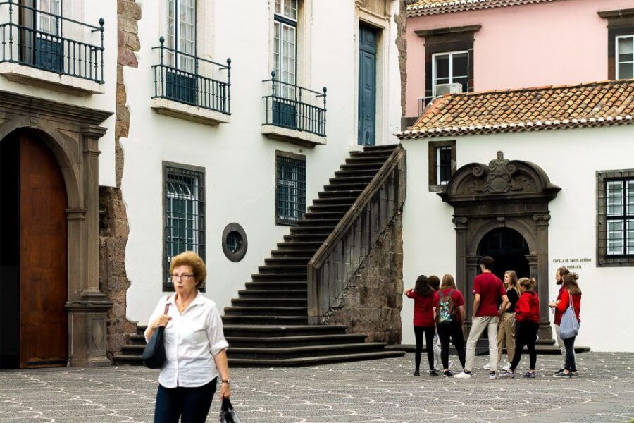 funchal-old-town-walking-tour