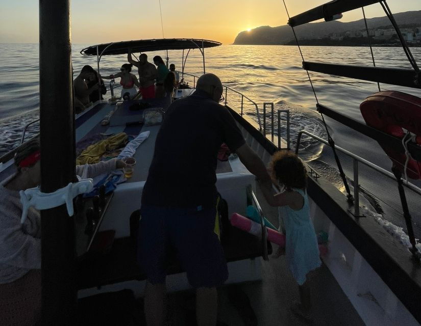 funchal-sunset-tour-on-traditional-madeiran-boat-w-drinks