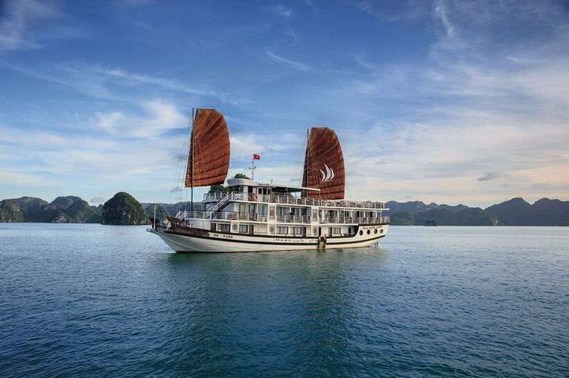 hanoi-2-day-ha-long-bay-4-star-cruise-with-titov-cave