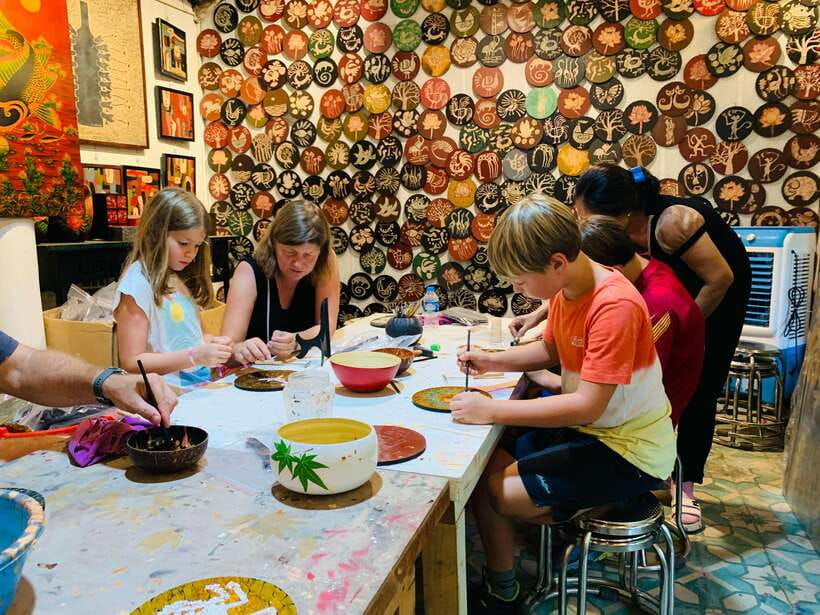 hanoi-day-tour-incense-hat-and-lacquer-villages