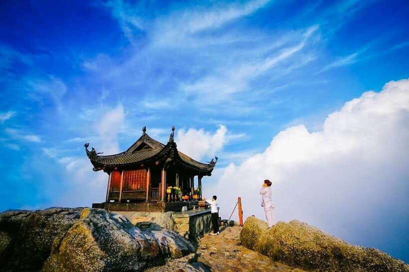 hanoi-full-day-yen-tu-mountain-spiritual-and-scenic-journey