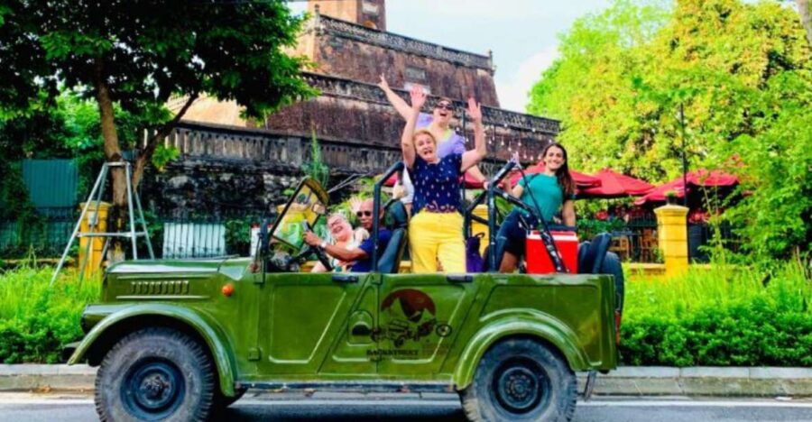 hanoi-historic-army-jeep-culture-sightseeing-and-fun