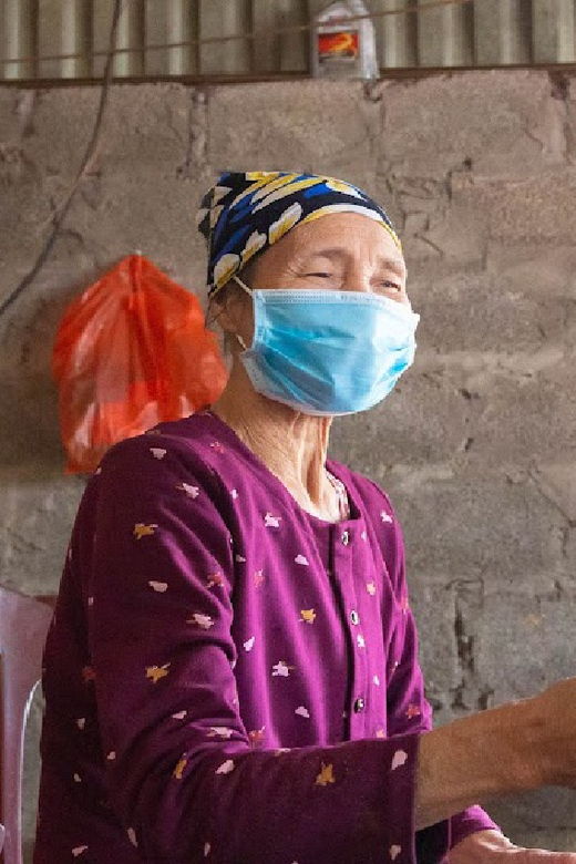 hanoi-perfume-pagoda-and-incense-making-tour-with-lunch