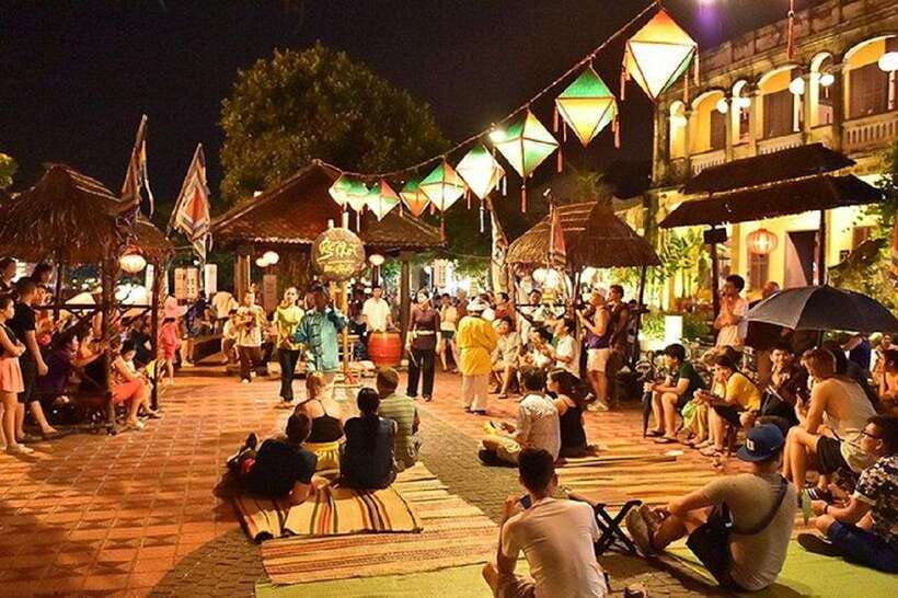 hoi-an-lantern-boat-folk-song-games-local-foods-walking-tour