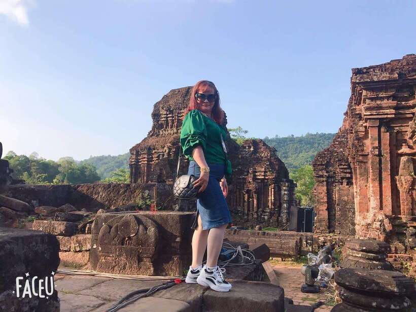 hoi-an-my-son-ruins-bus-boat-cultural-show-lunch-guide