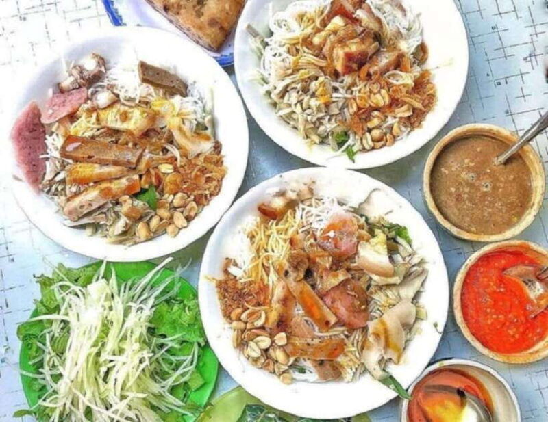 hue-food-walking-tour-with-hotel-pickup-and-local-guide