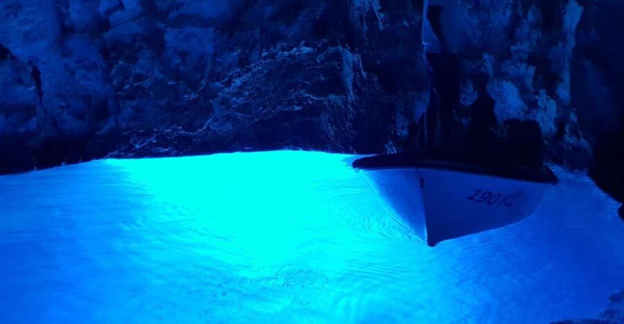 hvar-private-blue-cave-and-vis-speedboat-tour