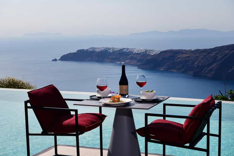 imerovigli-premium-wine-tasting-with-caldera-and-sea-views