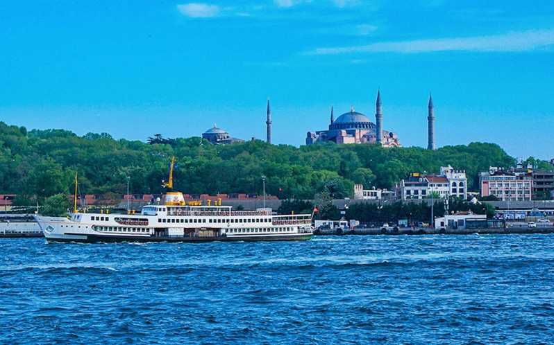 istanbul-bosphorus-cruise-and-bus-tour-with-bazaar-visit