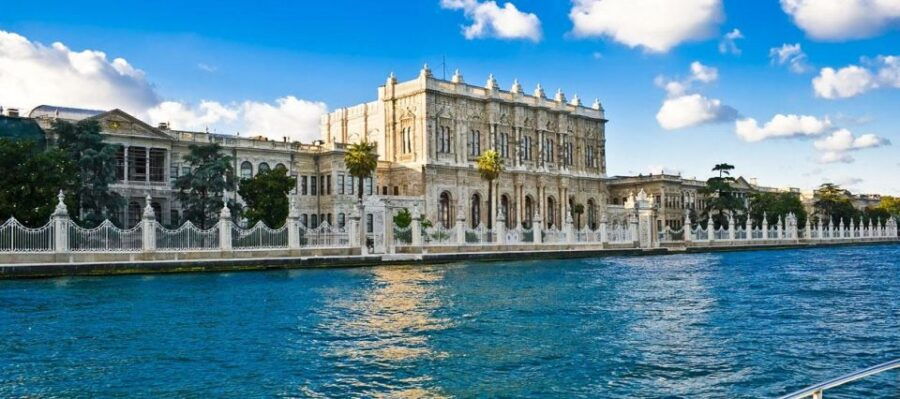 istanbul-dolmabahce-palace-and-grand-bazaar-tour