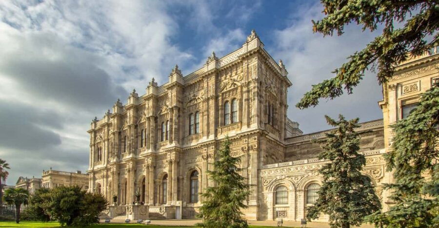 istanbul-dolmabahce-palace-entry-ticket-with-guided-tour