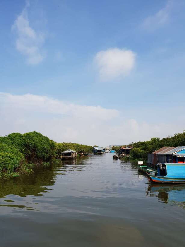 koh-ker-beng-mealea-and-floating-village
