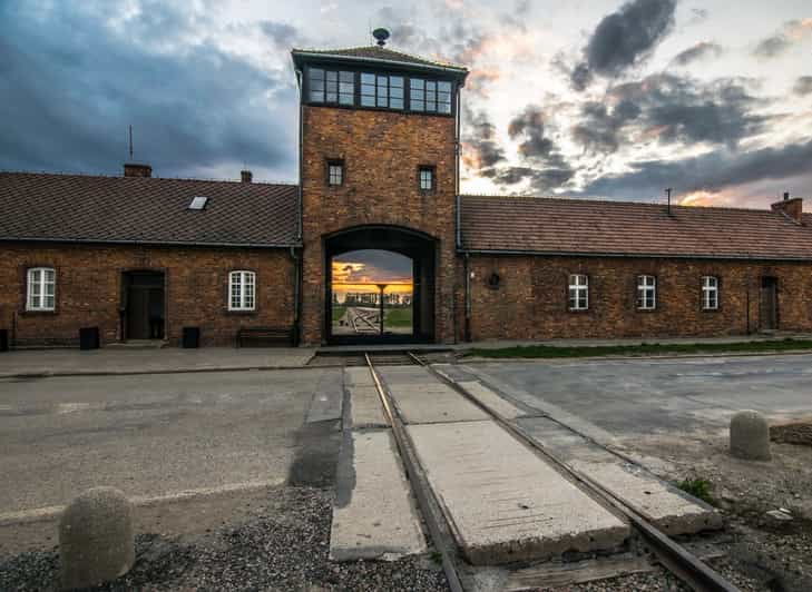 krakow-auschwitz-birkenau-guided-tour-with-pickup-lunch