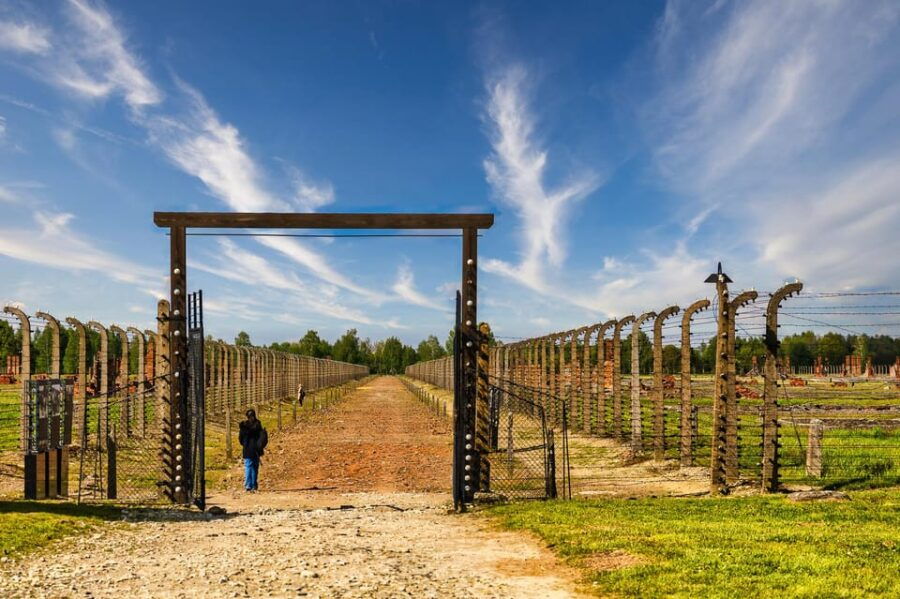 krakow-auschwitz-birkenau-guided-tour-with-transport