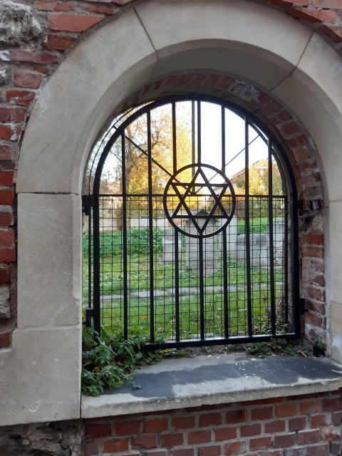 krakow-full-tour-regular-1-5h-guided-city-tour-by-e-cart