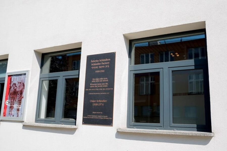 krakow-guided-tour-of-schindlers-factory-jewish-ghetto