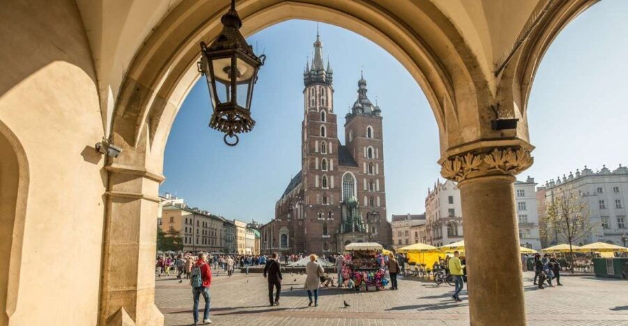 krakow-traditional-street-food-walking-tour