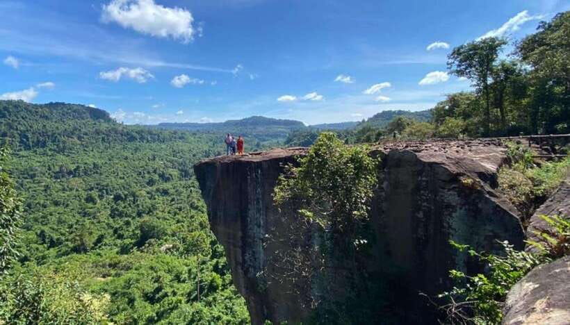 kulen-mountain-waterfall-1000-lingas-reclining-buddha-tour
