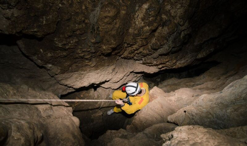 lisbon-arrabida-natural-park-cave-tour-with-guide