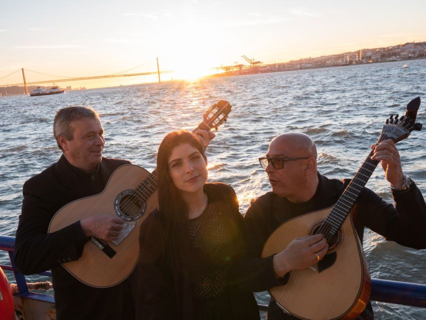 lisbon-boat-cruise-with-live-fado-performance-and-a-drink