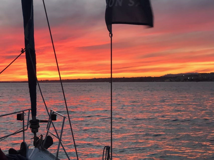 lisbon-enjoy-a-sunset-or-night-tagus-river-sailboat-cruise