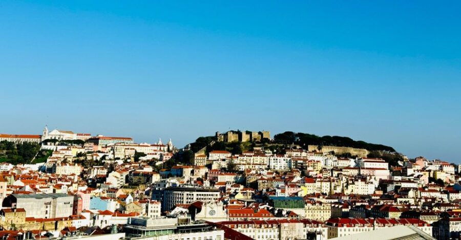 lisbon-historical-old-town-tour-by-tuk-tuk-2