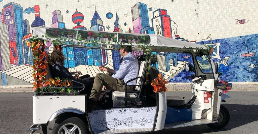 lisbon-lisbon-old-town-private-tour-by-tuk-tuk