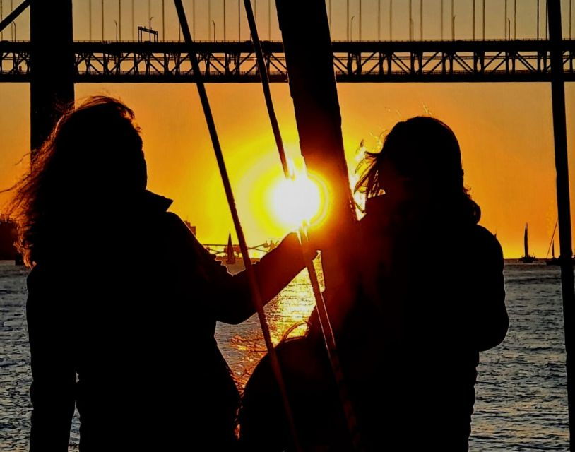 lisbon-scenic-day-sunset-boat-tour-with-a-drink