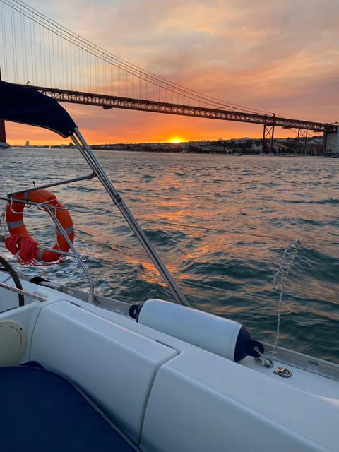 lisbon-sunset-boat-tour-with-wine