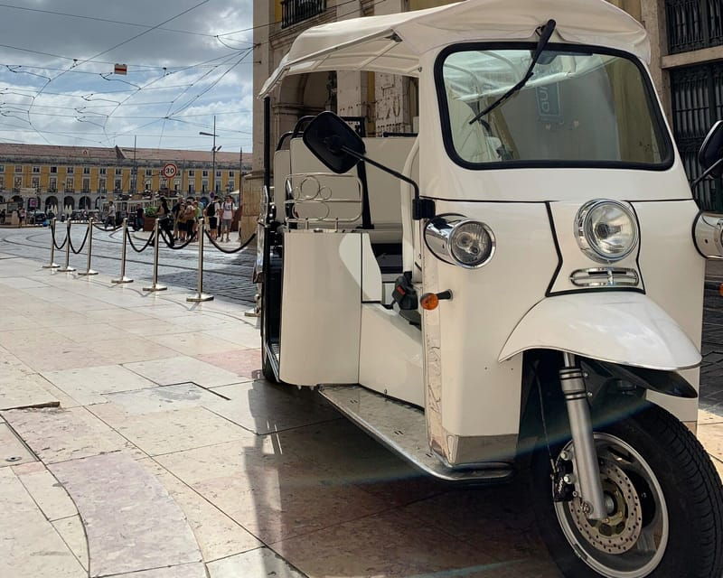 lisbon-tuktuk-tour-smooth-fun-best-instagram-spots